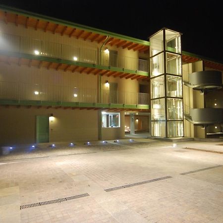 Residence & Suites Solaf Bonate di Sopra Екстериор снимка