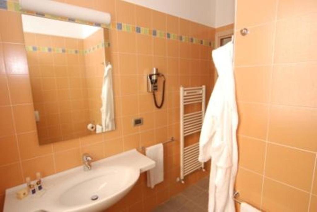 Residence & Suites Solaf Bonate di Sopra Стая снимка